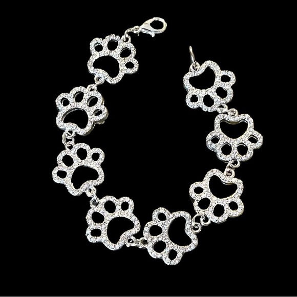 Adorable sparkling puppy paw bracelet. Stainless steel. Super sparkly 8” - Picture 8 of 10
